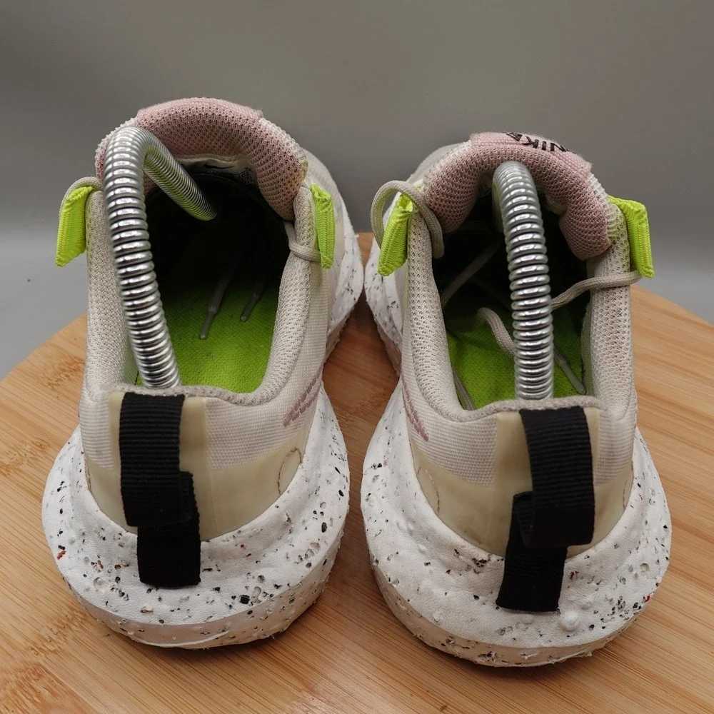 Nike Shoes Womens 7 Space Hippie 04 Women's Running Beige Volt CW2386-102